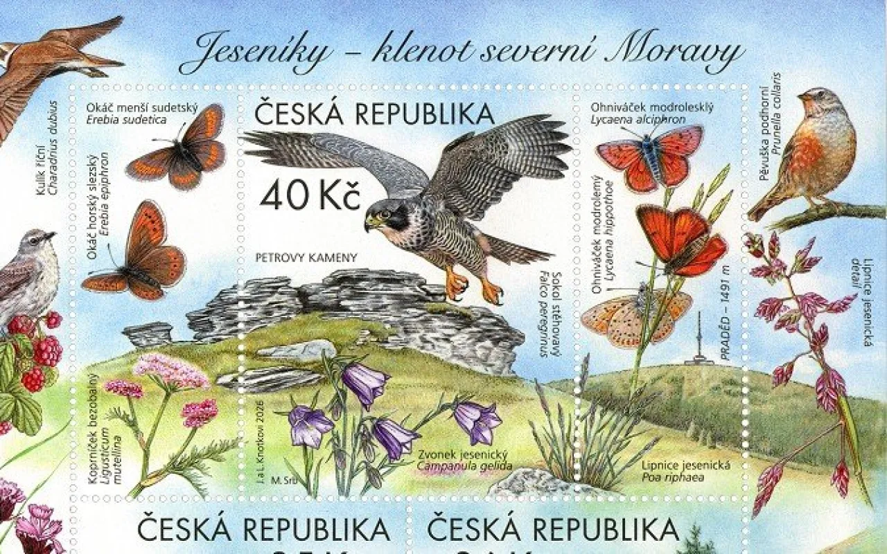 Praděd ve schránkách po celém Česku. Jeseníky se dostaly na poštovní známky