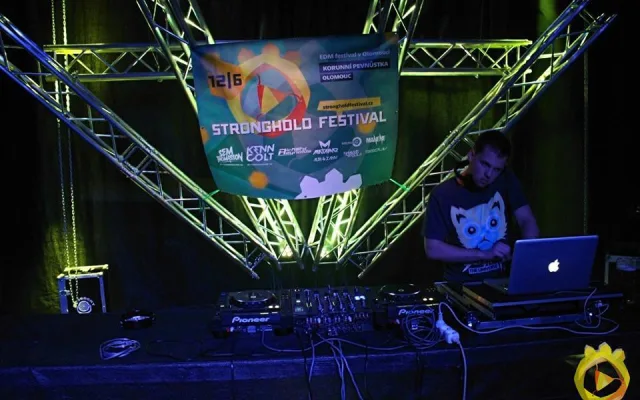 Warm - up festivalu Stronghold