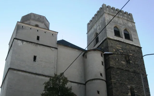 AKTUALIZOVÁNO: U kostela sv. Mořice našli mrtvé tělo mladého muže