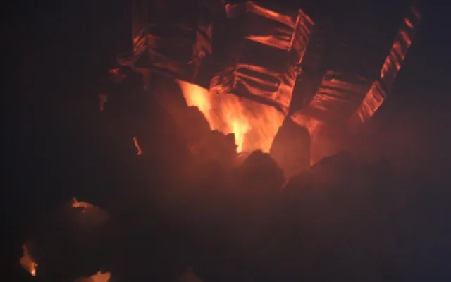 VIDEO: V Miloticích hořel statek, požár hasiči likvidovali několik hodin