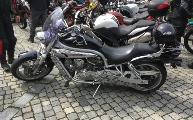 FOTO, VIDEO: Horní náměstí zaplavily stovky motorek, motorkáři započali sezónu
