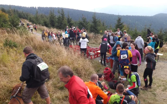 V sobotu se v Koutech koná již tradiční Beer Treking. Kombinuje pití piva a pěší závod v kopcích