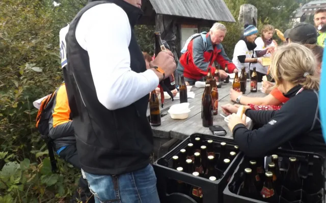 V sobotu se v Koutech koná již tradiční Beer Treking. Kombinuje pití piva a pěší závod v kopcích