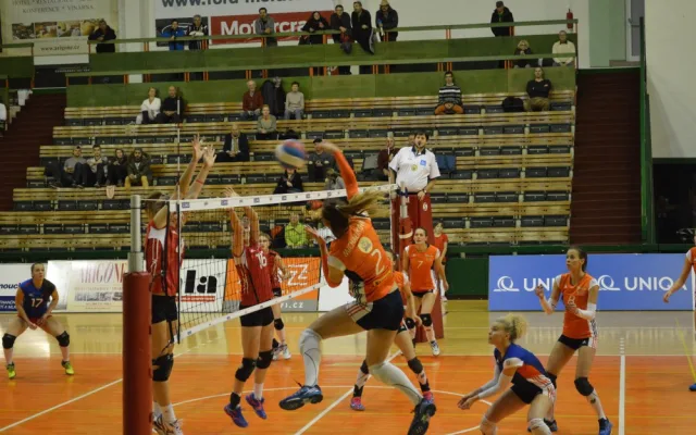 Olomoučanky nedaly Olympu šanci a vypráskaly ho z domácí palubovky 3:0