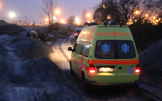VIDEO: Řidiči sanitních vozů trénovali jejich řízení za ztížených podmínek