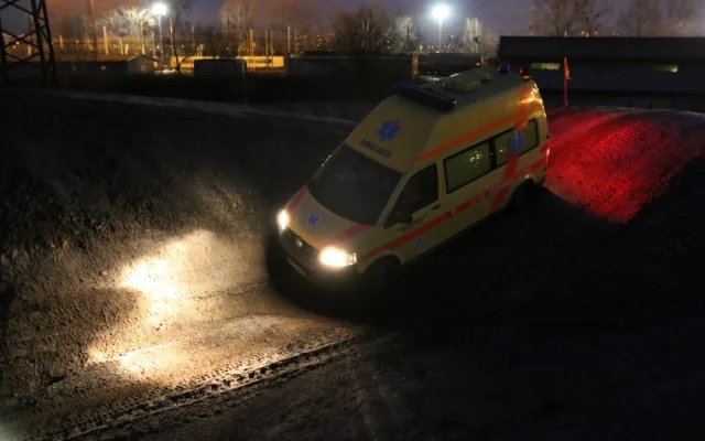 VIDEO: Řidiči sanitních vozů trénovali jejich řízení za ztížených podmínek