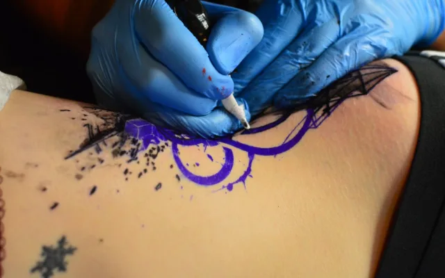 Reportáž na vlastní kůži v Nibbler Art & Tattoo Studio: Tetování je jen napořád