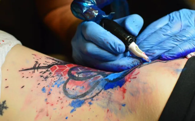 Reportáž na vlastní kůži v Nibbler Art & Tattoo Studio: Tetování je jen napořád