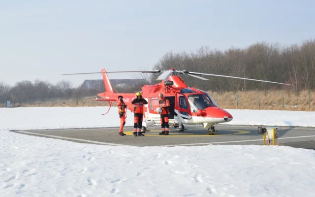 FOTO/VIDEO: Záchranáři mají náhradní helikoptéru, dnes ji představili novinářům