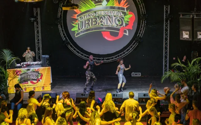 FOTO: Páteční Urbano Latino festival v Esku se skutečně vydařil
