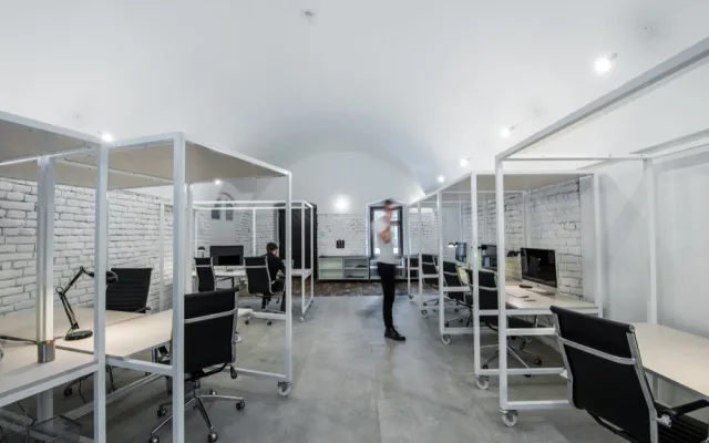 FOTO: V Olomouci slavnostně otevřelo coworkingové centrum Vault 42, nakoukněte dovnitř