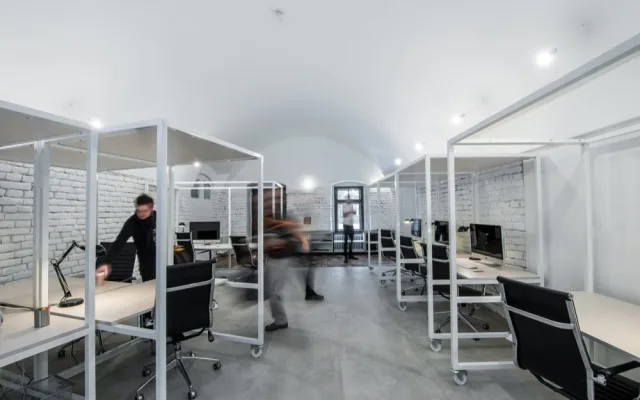 FOTO: V Olomouci slavnostně otevřelo coworkingové centrum Vault 42, nakoukněte dovnitř