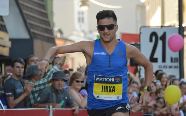 Olomoucký půlmaraton vyhrál Josphat Kiprop Kiptis z Keni, v ženách kralovala Worknesh Degefa z Etiopie