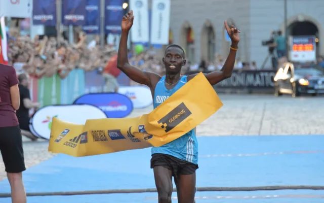 Olomoucký půlmaraton vyhrál Josphat Kiprop Kiptis z Keni, v ženách kralovala Worknesh Degefa z Etiopie