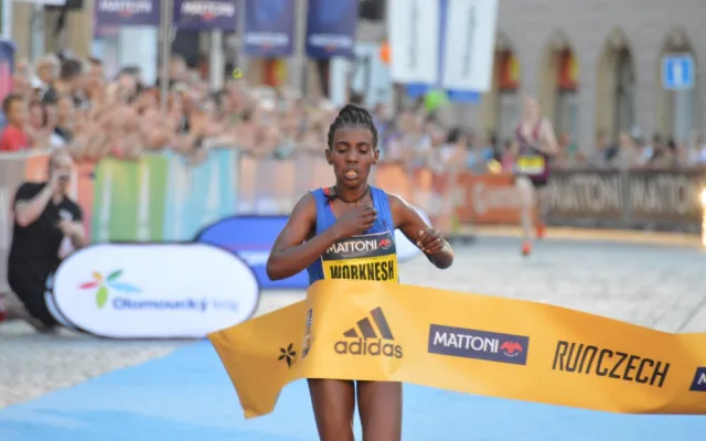 Olomoucký půlmaraton vyhrál Josphat Kiprop Kiptis z Keni, v ženách kralovala Worknesh Degefa z Etiopie