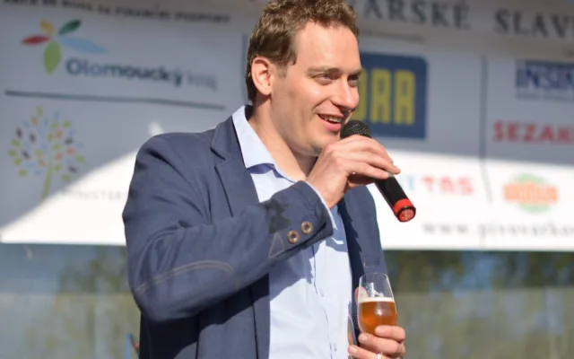 FOTO: Pivo teklo proudem. Pivovarské slavnosti oživily Lhotu pod Kosířem