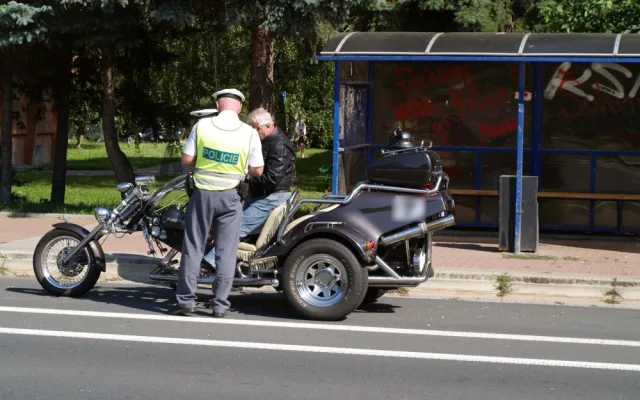 Policisté se zaměřili na motorkáře. Kontrolou prošli bez újmy téměř všichni, až na jednoho
