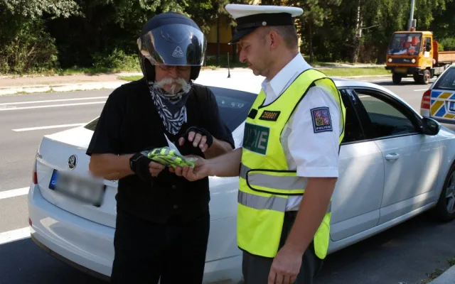 Policisté se zaměřili na motorkáře. Kontrolou prošli bez újmy téměř všichni, až na jednoho