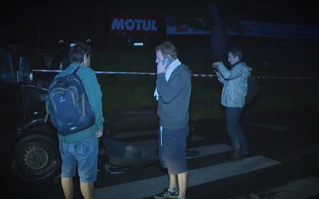 FOTO: Dodávka kapely Wohnout se při cestě z Benátské! střetla s autobusem