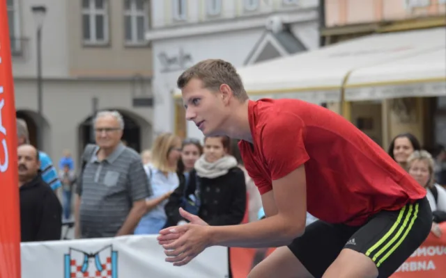 FOTOGALERIE: Dvanáctý ročník Hanácké laťky na Horním náměstí tentokrát Bába nevyhrál