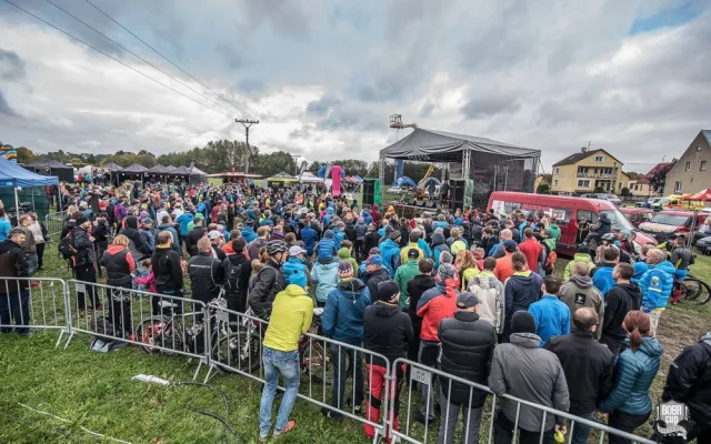 FOTO: Letošnímu Bobr Cupu přálo počasí. Zúčastnilo se ho 230 týmů a 10 jednotlivců