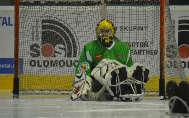 REPORTÁŽ: Zatrénovali jsme si se sledge hokejisty, pro které budeme prodávat 25. listopadu punč