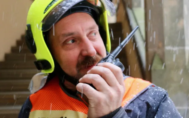 FOTO/VIDEO: Hrad Bouzov se ocitl v plamenech. Naštěstí jen cvičně