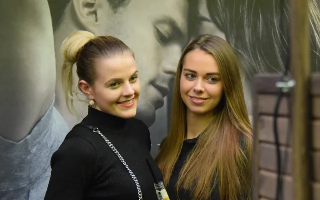 FOTOGALERIE: Ženy vzaly útokem Premiere Cinemas. Užily si předpremiéru Padesáti odstínů svobody