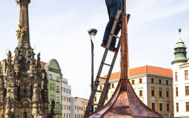 FOTO: Do věžičky olomoucké radnice zástupci města uložili aktuální dokumenty pro další generace