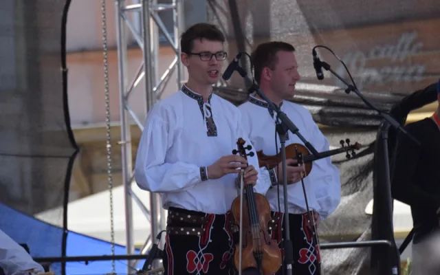 FOTO: Tvarůžkový festival navštívilo o víkendu rekordních 14 tisíc lidí