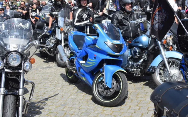 Z Horního náměstí vyrazilo v neděli na spanilou jízdu 1300 motorkářů, padl rekord