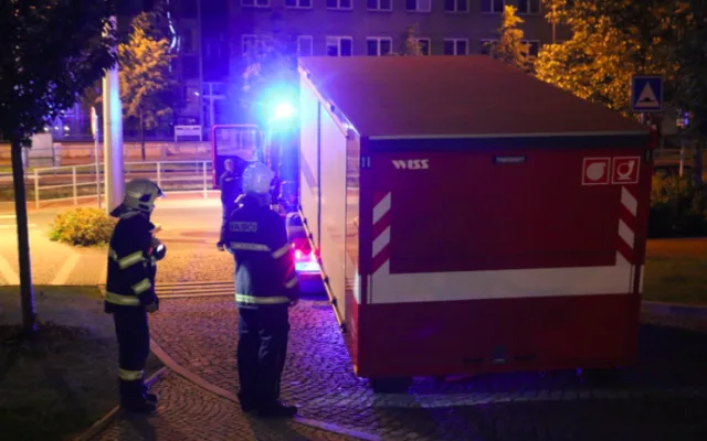 VIDEO: V olomouckém Clarionu hořel v noci pokoj, evakuováno muselo být 150 lidí
