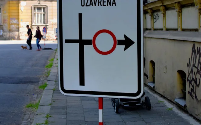 OBRAZEM: Od pondělí je uzavřen most u Bristolu, řidiči se musí potýkat s velkými změnami v ulicích