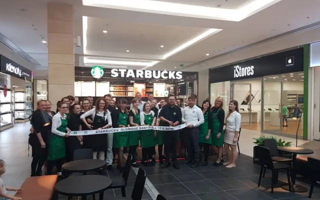 FOTO/VIDEO: V Šantovce byla dnes dopoledne otevřena kavárna Starbucks