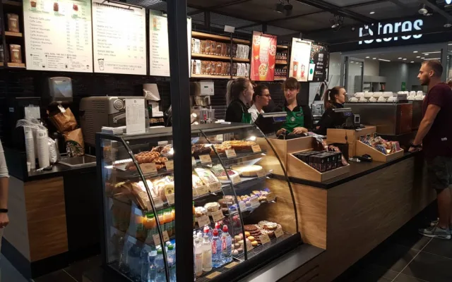 FOTO/VIDEO: V Šantovce byla dnes dopoledne otevřena kavárna Starbucks