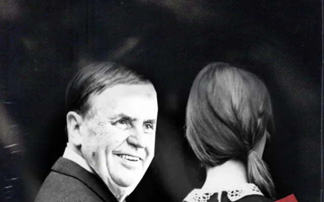 FOTO: Internetové vtípky na prezidentovo veřejné pálení trenýrek