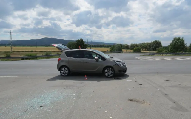 FOTO: Policie hledá svědky nehody, při které boural opilý řidič
