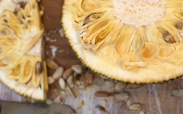 V areálu Letního kina se bude ochutnávat exotické ovoce, Virunga doveze annony, dračí ovoce i jackfruity