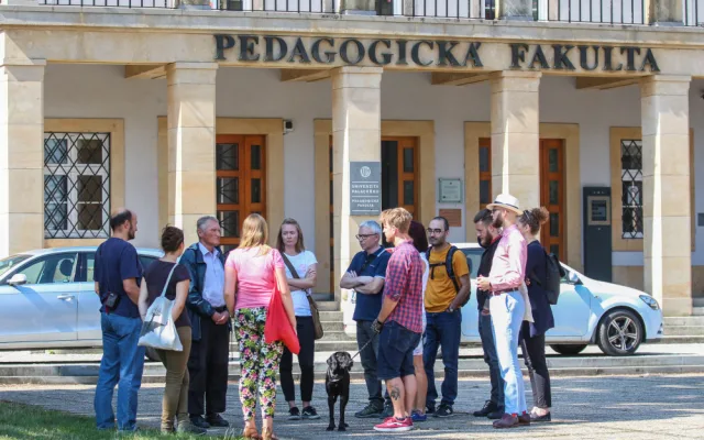 Olomoučtí bezdomovci provázejí "městskou divočinou." Podívejte se na fotky z prohlídky