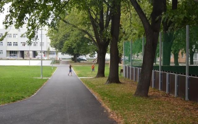 FOTO: Město Prostějov nechalo opravit náměstí Spojenců, investovalo 26 milionů korun