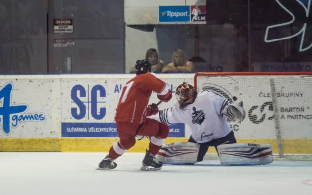 FOTOGALERIE: Kohouti si poradili se soupeřem z KHL, porazili Vladivostok 4:2