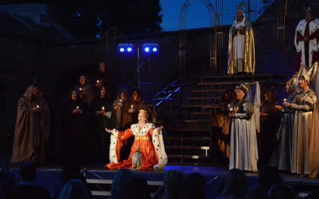 Na Moravské divadelní léto přislo více jak 2200 diváků, uzavřel ho Cyrano a aplaus vestoje