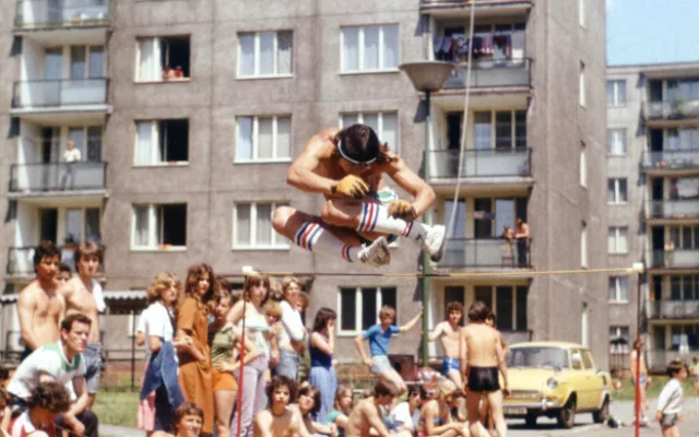 Divoká jízda za svobodou uprostřed komunismu. Kino Metropol uvede film King Skate
