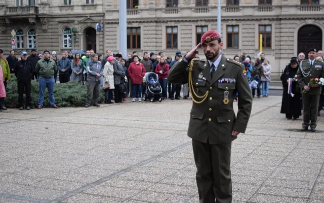 FOTO/VIDEO: Podívejte se, jak probíhal pietní akt u pomníku T G. Masaryka k 28. říjnu