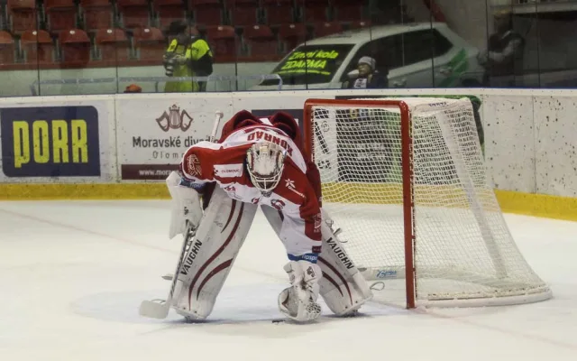 FOTOGALERIE: Kohouti porazili Hradec 3:1. Strapáč se blýskl hattrickem, Konrád čaroval