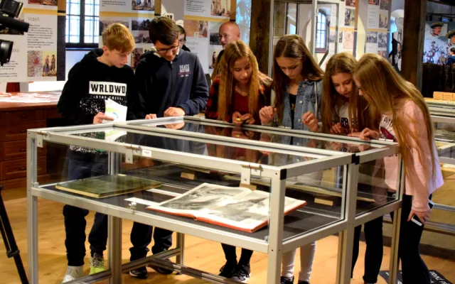 FOTO: V Pevnosti poznání můžete do konce roku navštívit unikátní expozici Sbohem, monarchie