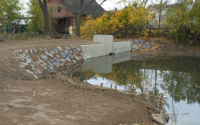 FOTO: Ve Šternberku byla dokončena revitalizace vodní nádrže. Stála tři miliony