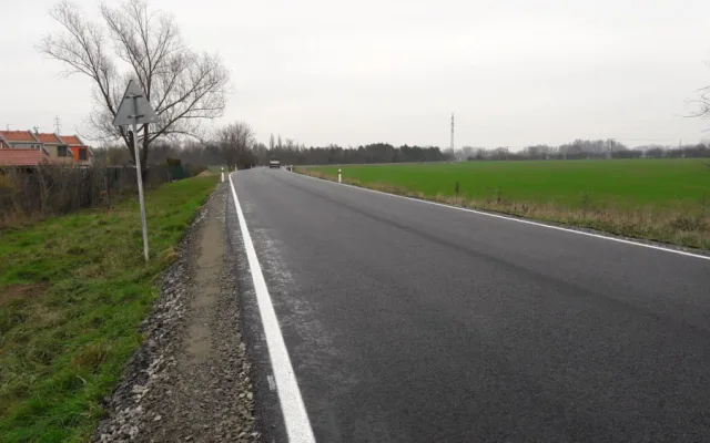 FOTO/VIDEO: Silnice mezi Olomoucí a Chomoutovem je průjezdná, oprava stála 15 milionů