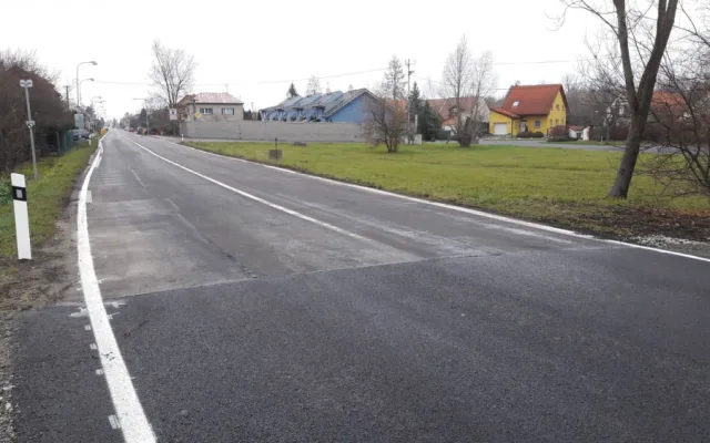 FOTO/VIDEO: Silnice mezi Olomoucí a Chomoutovem je průjezdná, oprava stála 15 milionů