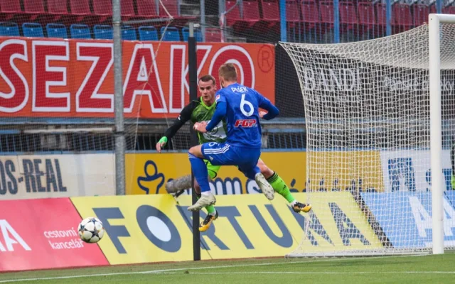 FOTOGALERIE: Sigma dostala doma naloženo od Mladé Boleslavi 0:4, Komličenko dal hattrick